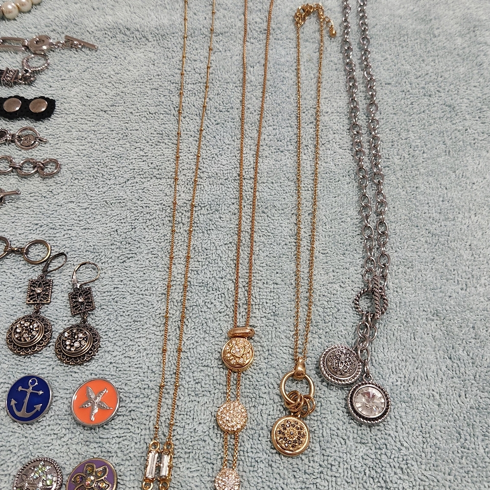 HUGE LOT of Ginger Snaps Jewelry. - Picture 2 of 6